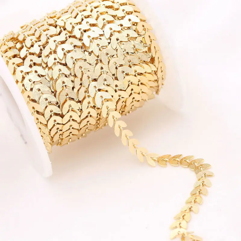 Латунная позолоченная цепочка с листьями 1 м