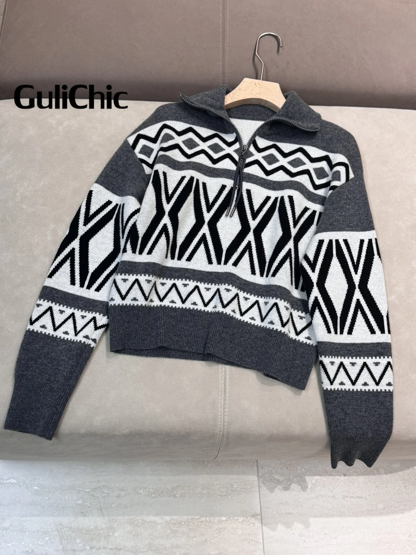 11 16 GuliChic высокое качество 2024 водолазка с геометрическим узором половина молнии