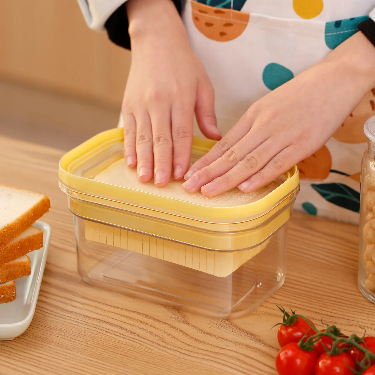 

1pc Butter Dish with Knife Cheese Preservation Box Household Refrigerator Sealed Storage Box Butter Cutting Tool Baking Tools