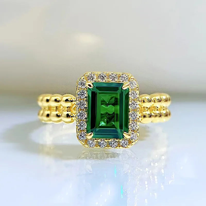 

Luxury Silver 925 18K Gold Colour Jewelry Wedding Emerald Rings 2CT Crystals Diamond Fine Jewelry for Woman Party Wedding Gifts