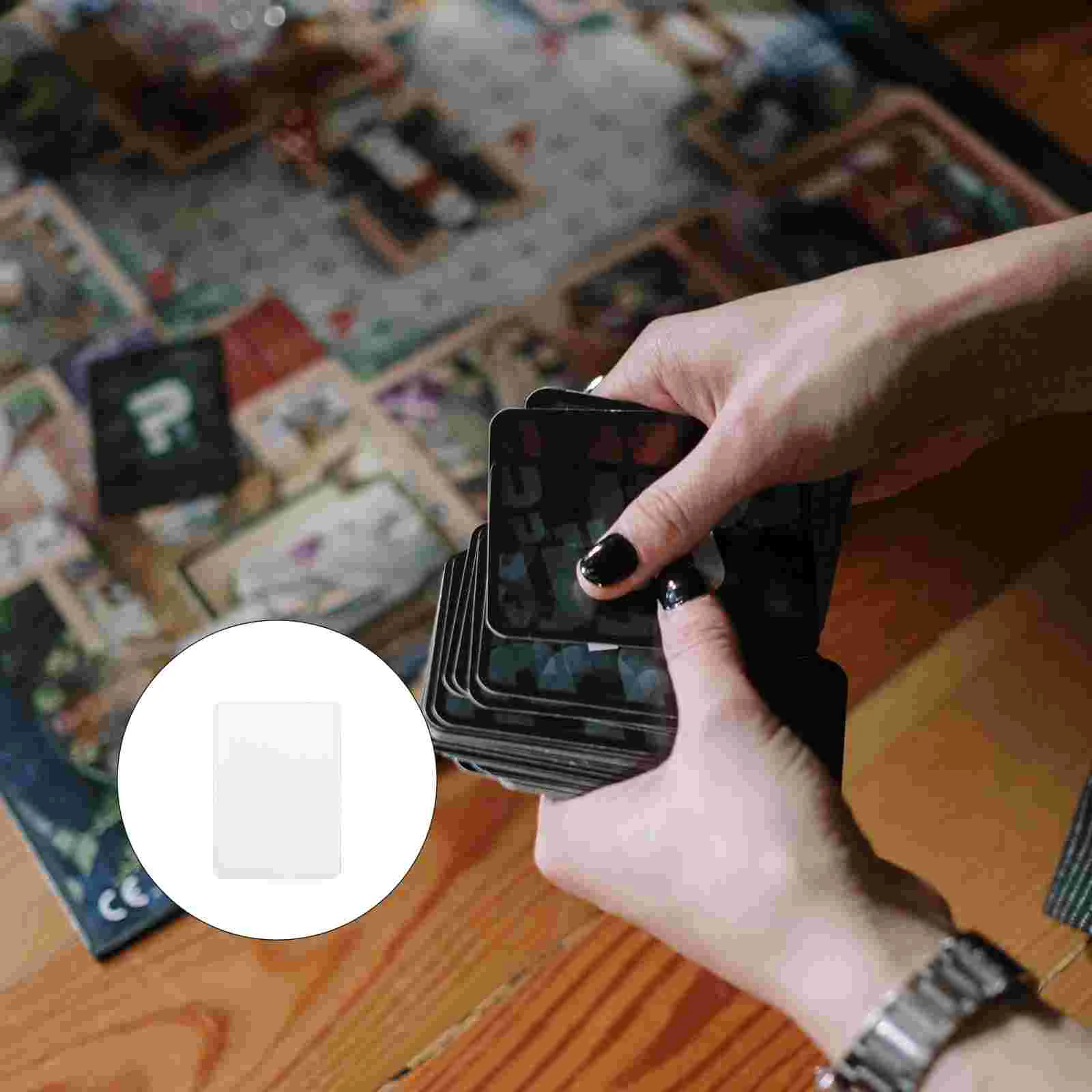 Рисунок 4 - пластиковые чехлы для карт