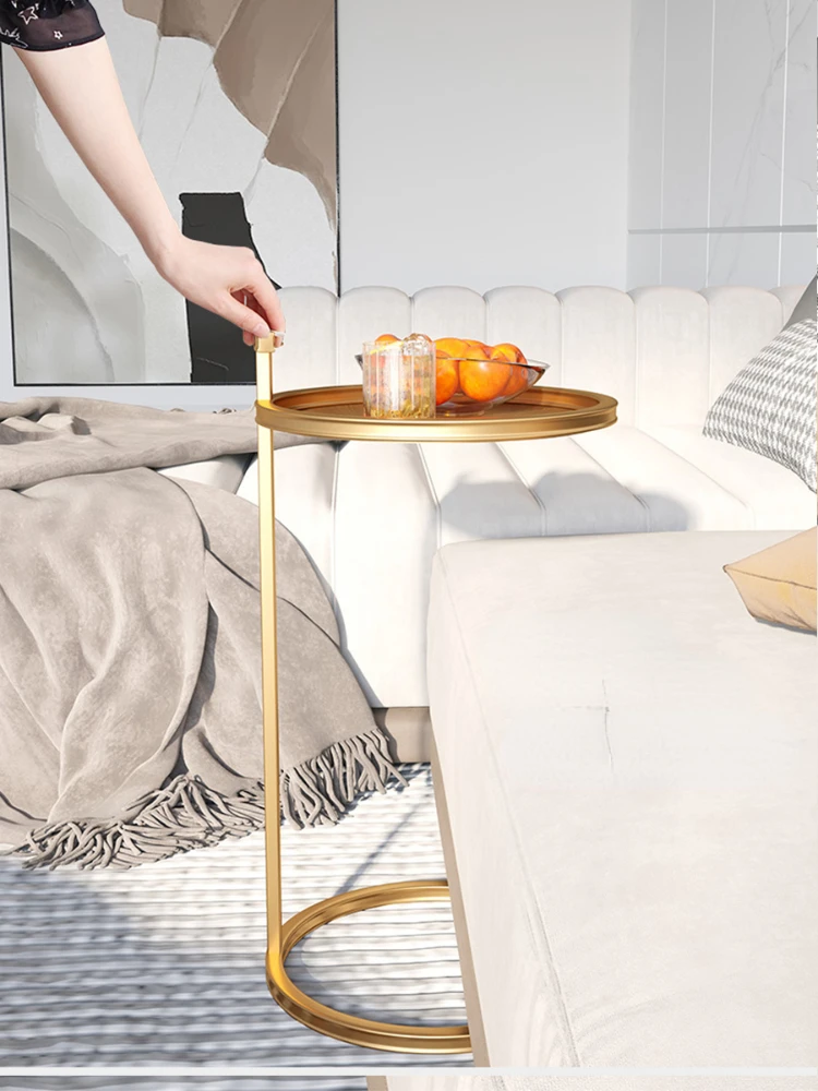 Рисунок 2 - Компактный угловой столик для гостиной