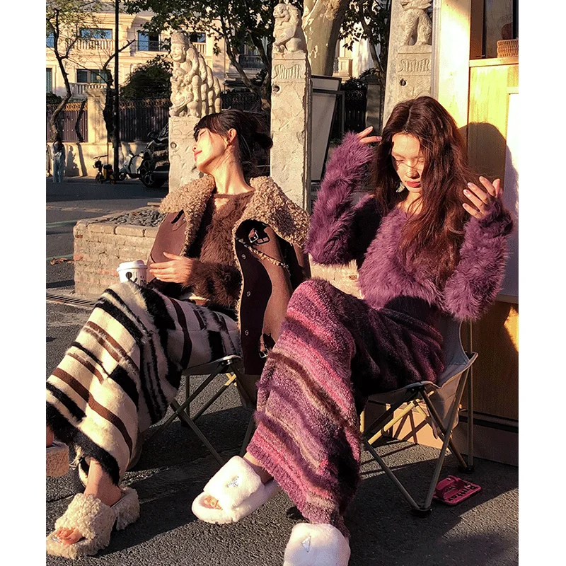 Модный сексуальный фиолетовый вязаный костюм с открытыми плечами короткий