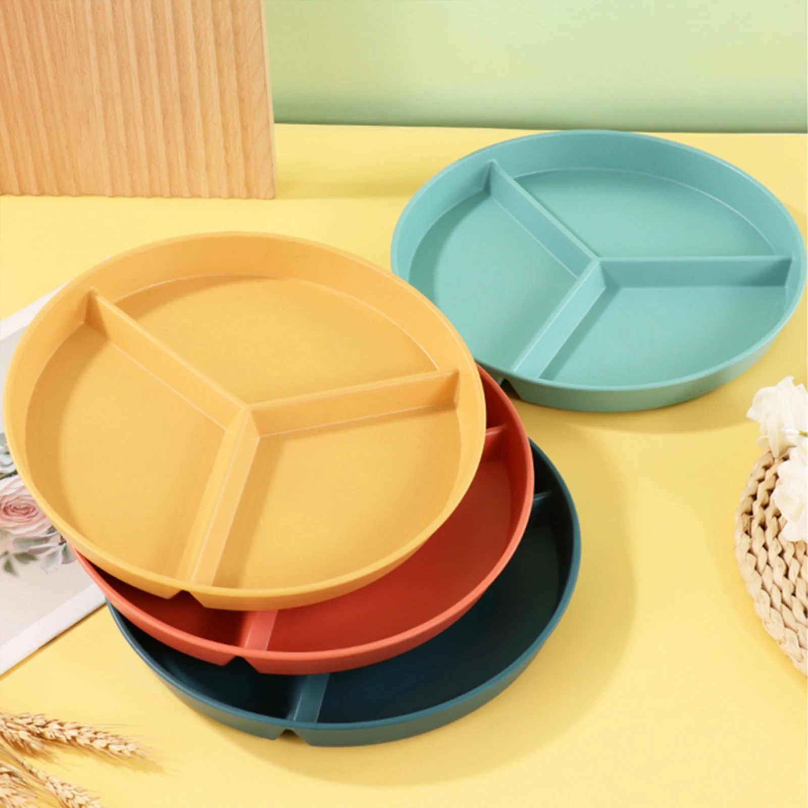

Three-Grid Western Compartment Plate For Food Fruit Salad Divided Plate Wheat Straw Diet Meal Plate Food Tray Kitchen Dinnerware