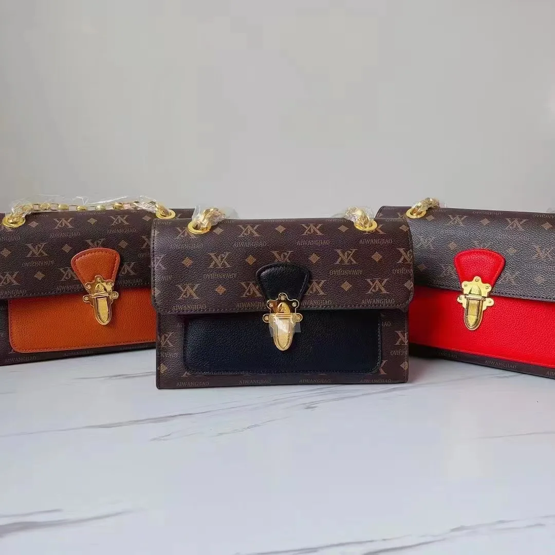 Маленькая квадратная сумка на одно плечо Новая модная женская через винтажная