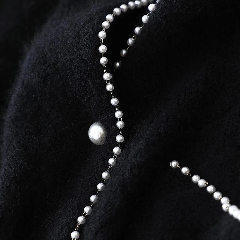 Рисунок 6 - Женский трикотажный костюм из кашемира