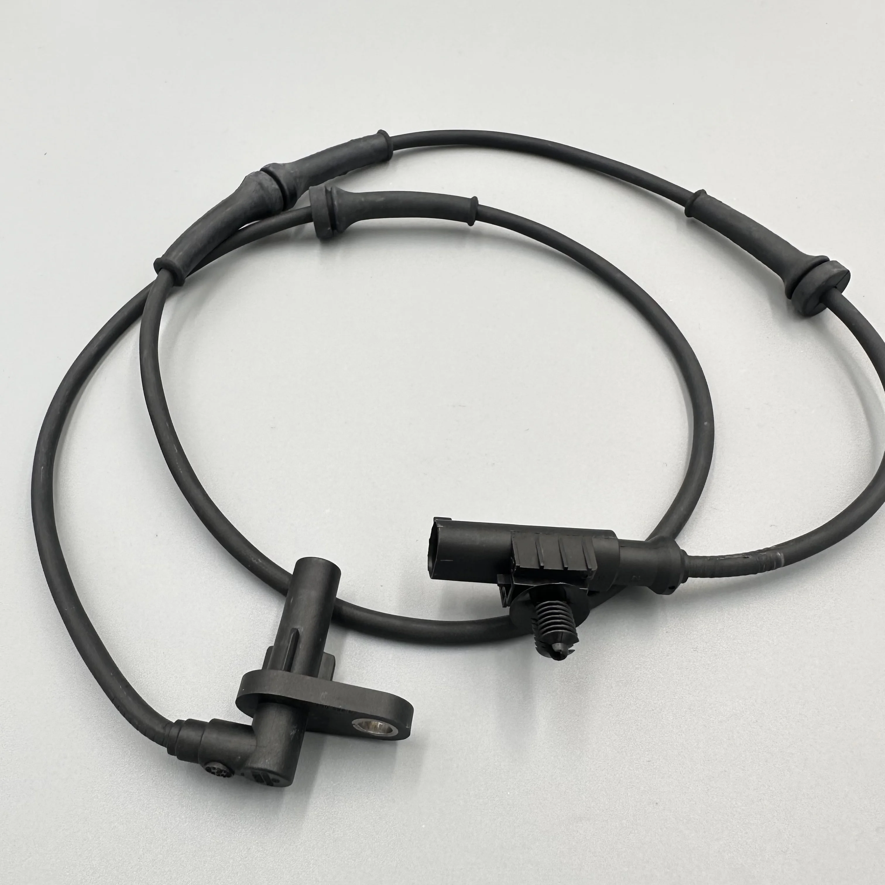 Рисунок 2 - Датчик скорости колеса SSB500133 ABS
