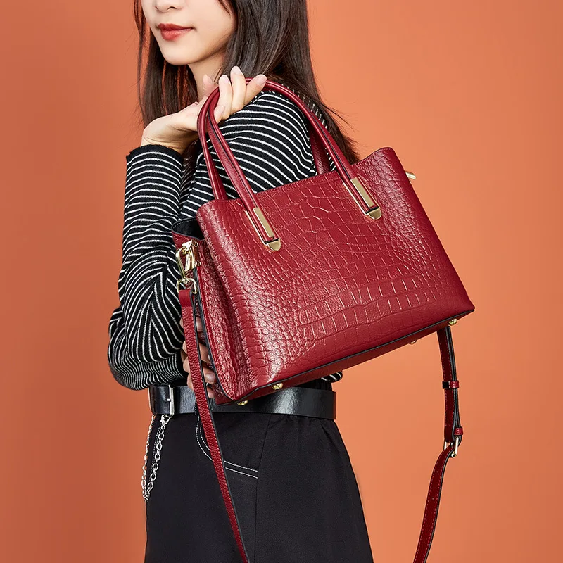 Crocodile-print Leather Handbag 2023 New Leather Multifunctional Women's Bags Temperament Versatile One Shoulder Messenger Bag