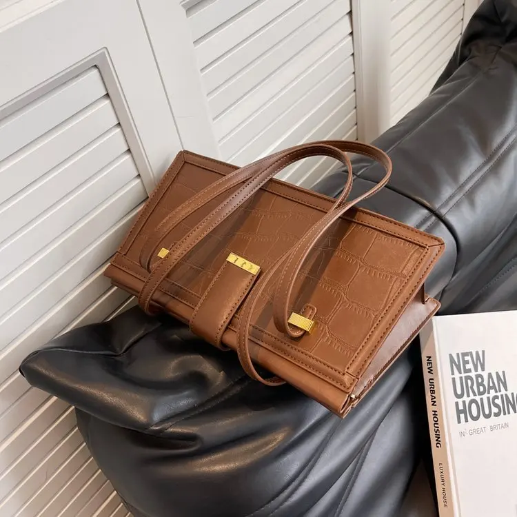 Female Bag 2023 Summer Popular All-match Printed Small Square Bag Shoulder Messenger Letter Bags Fashion Women Purse And Handbag