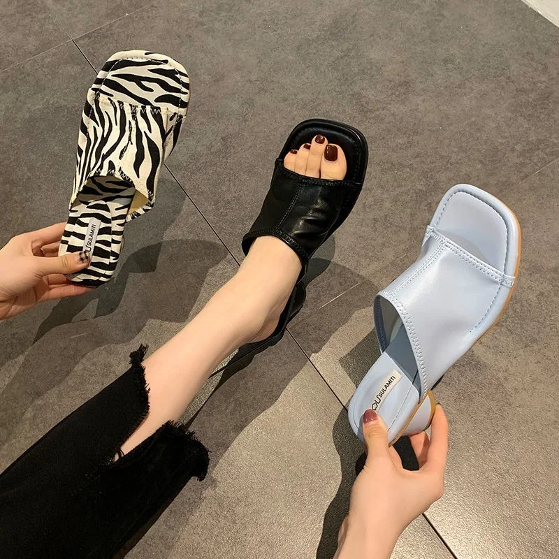 

Fashion High Chunky Women Leopard Print Slippers Heels Sandals Zebra Outdoor Shoes for Women Summer PU Solid Pumps