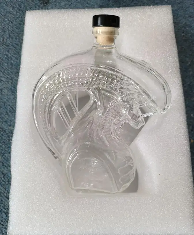 Забавный стеклянный графин для виски Sovereign Skull 10Oz, стеклянная статуя бутылки вина для виски, украшение для бара, офиса, дома