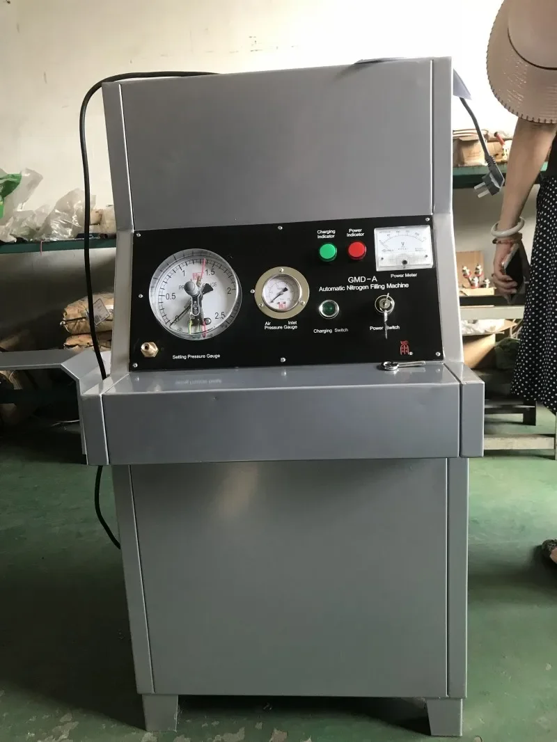 Автоматическая машина для наполнения азотом огнетушителя DCP/воды/пенопласта