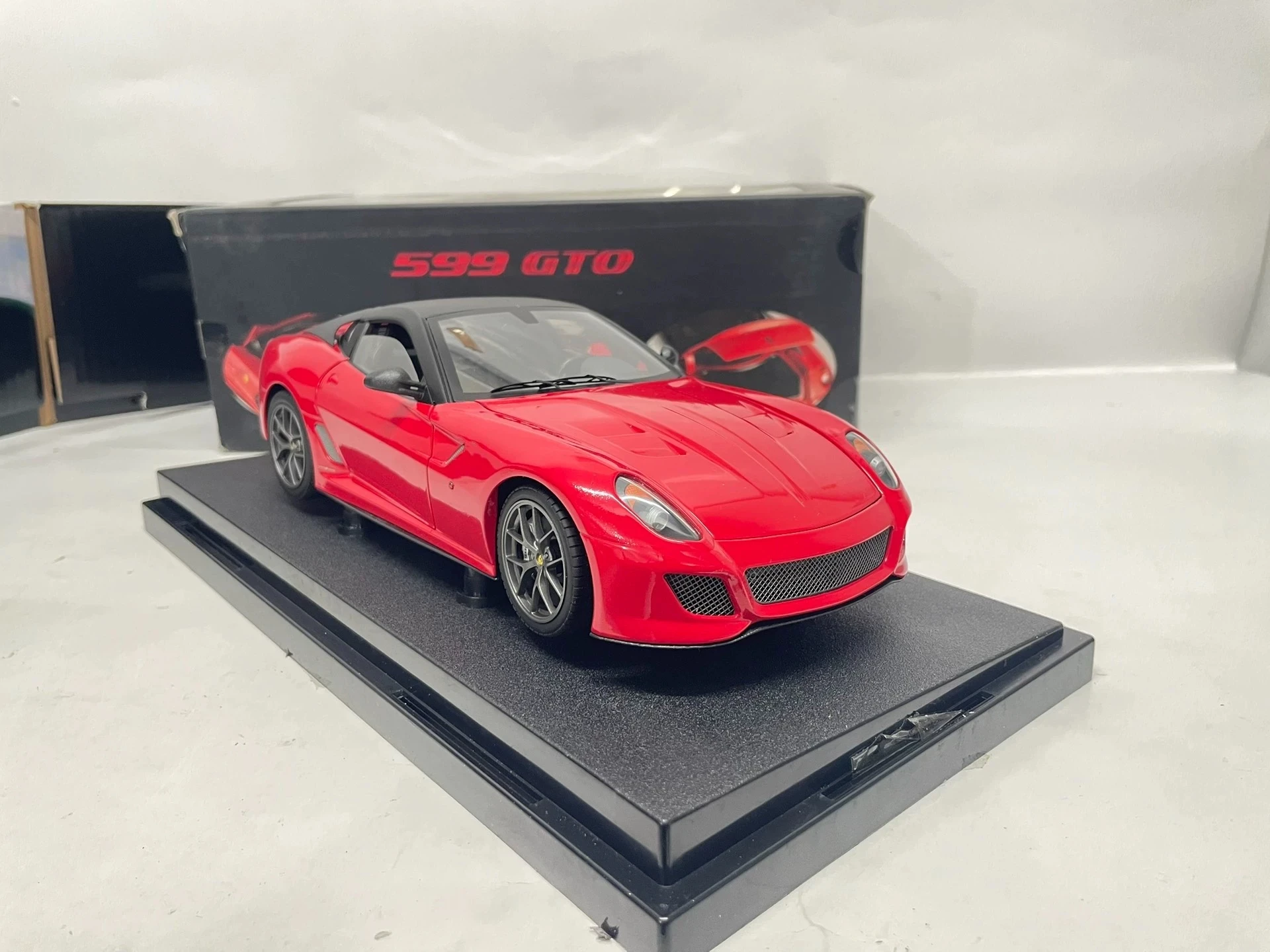 Фото HW Elite 1:18 599 GTO Red Simulation Limited Edition, все открытые металлические статические модели автомобиля из сплава, игрушка в подарок №5