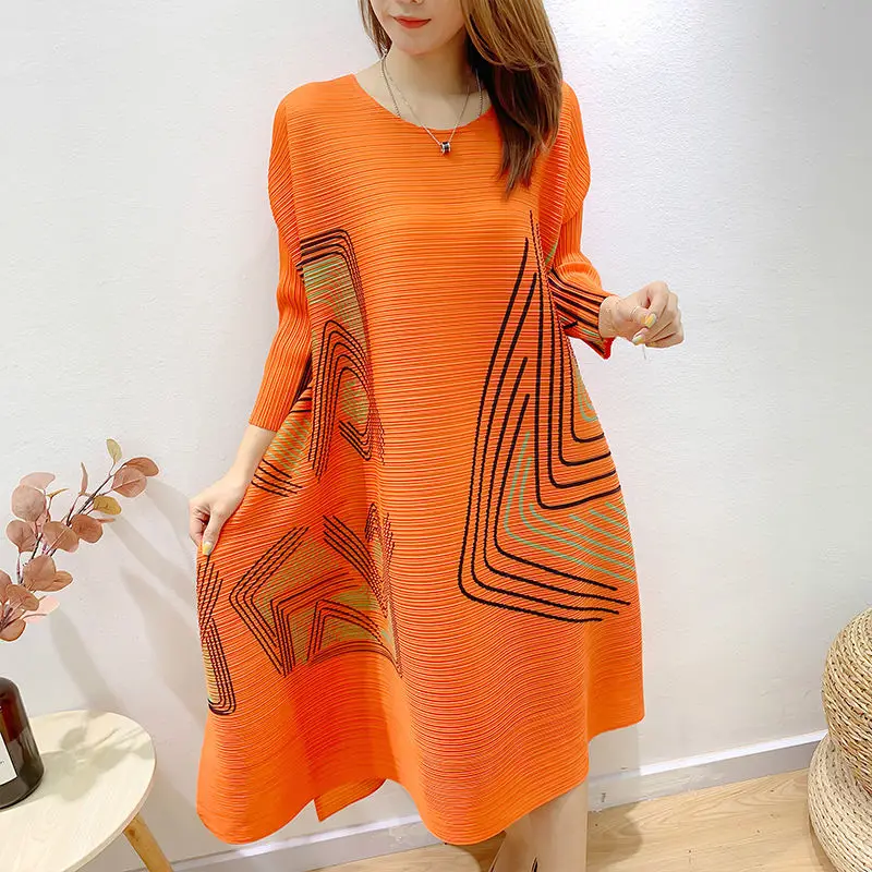 

Orange dress folds spring new style 2021 foreign style is thin and loose Korean version