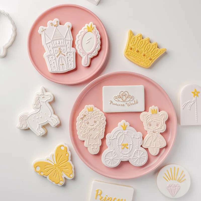 

Unicorn Butterfly Castle Princess Cake Cookie Press Stamp Embosser Cutter Acrylic Fondant Sugar Craft Cake Cake Decoration Tool