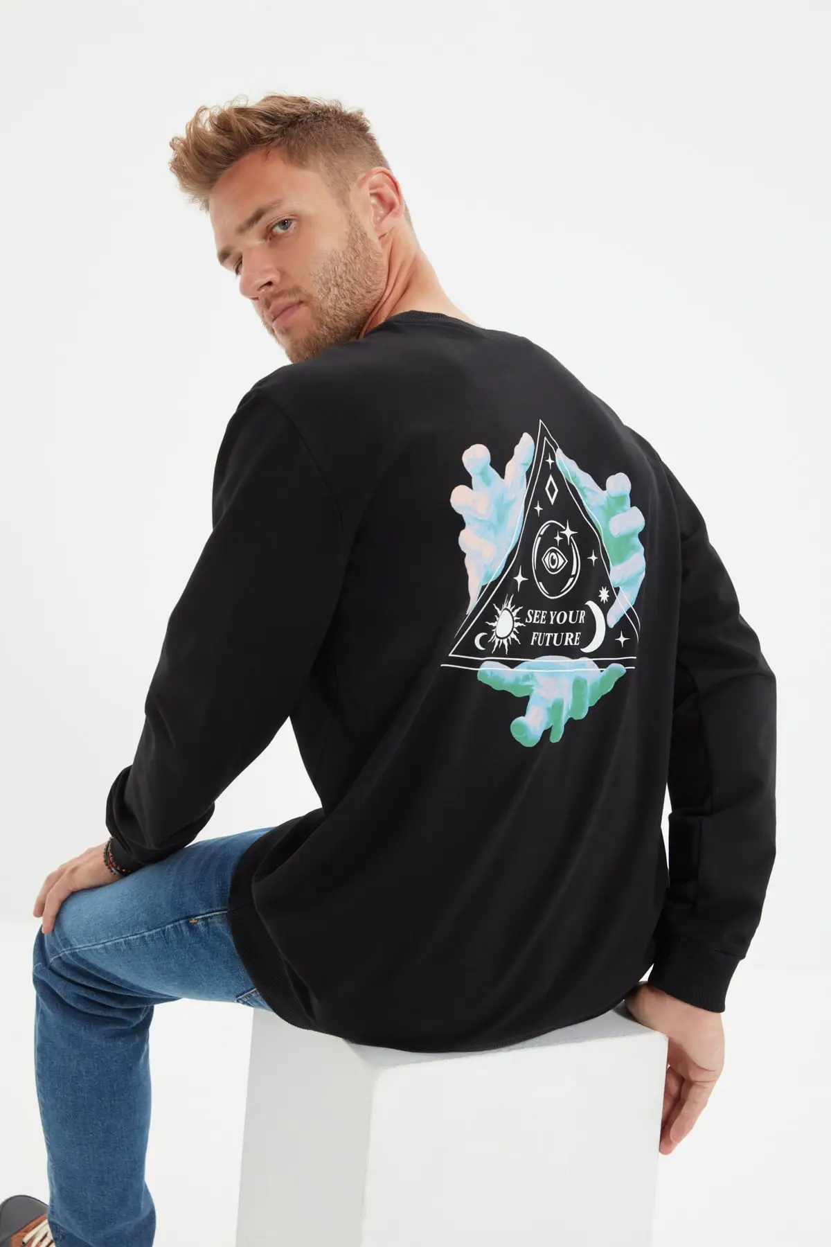 

Trendyol Men 'S Regular Fit Sweatshirt TMNAW22SW0102
