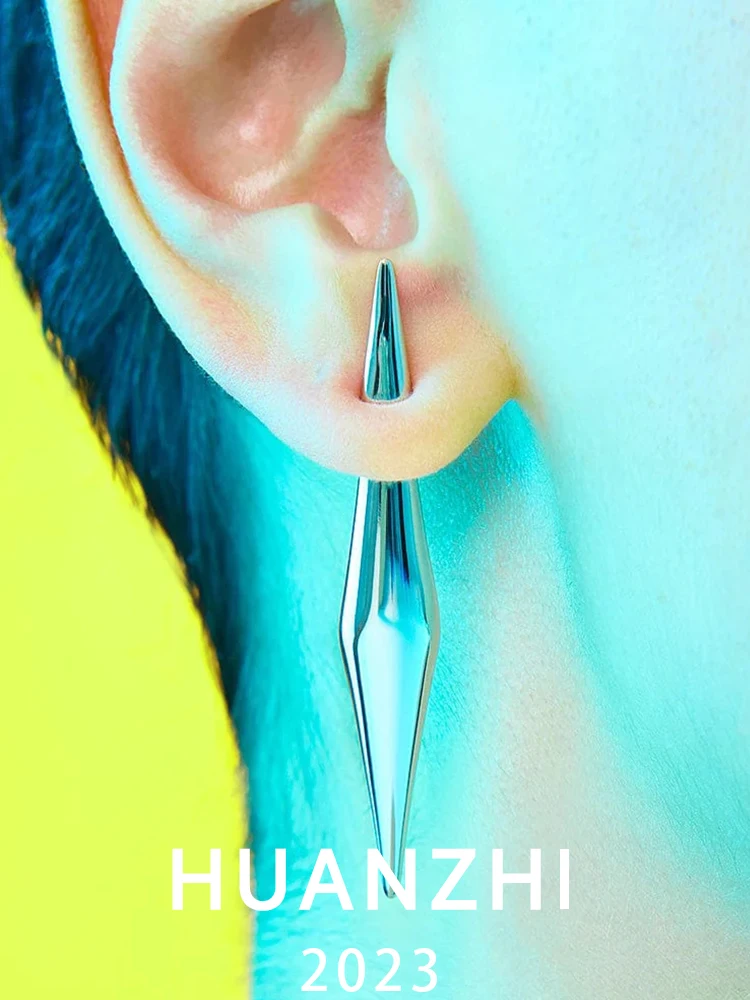 

HUANZHI 2023 новые минималистичные панковские серьги с заклепками спереди и сзади с двойными боковыми заклепками для женщин и мужчин, унисекс, ак...