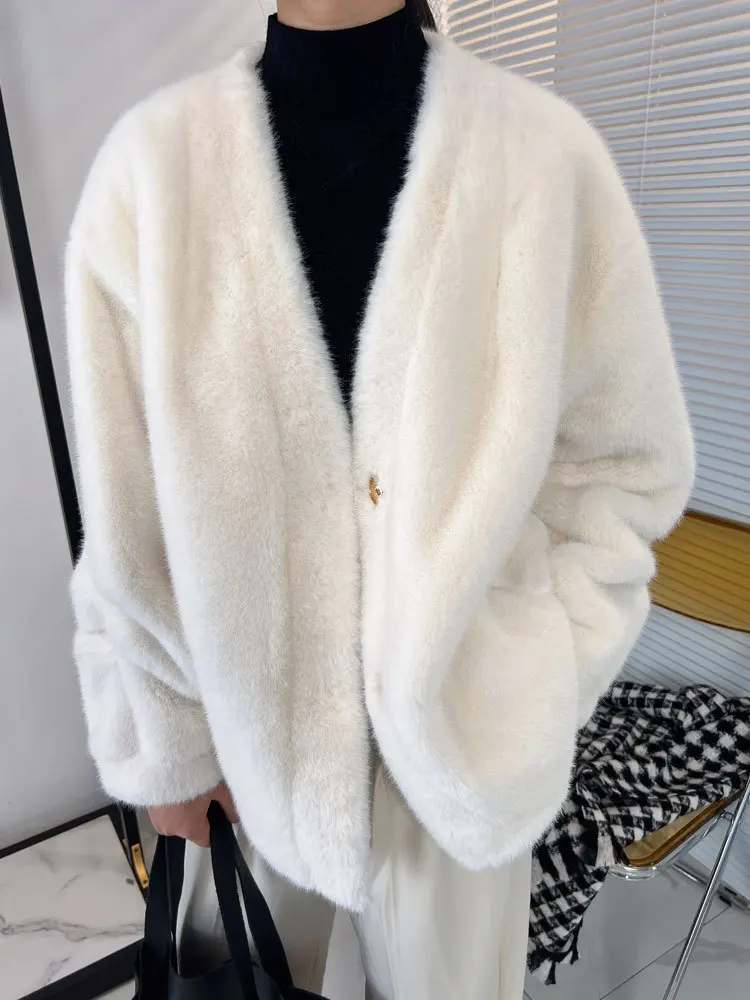 Женская куртка из искусственного меха