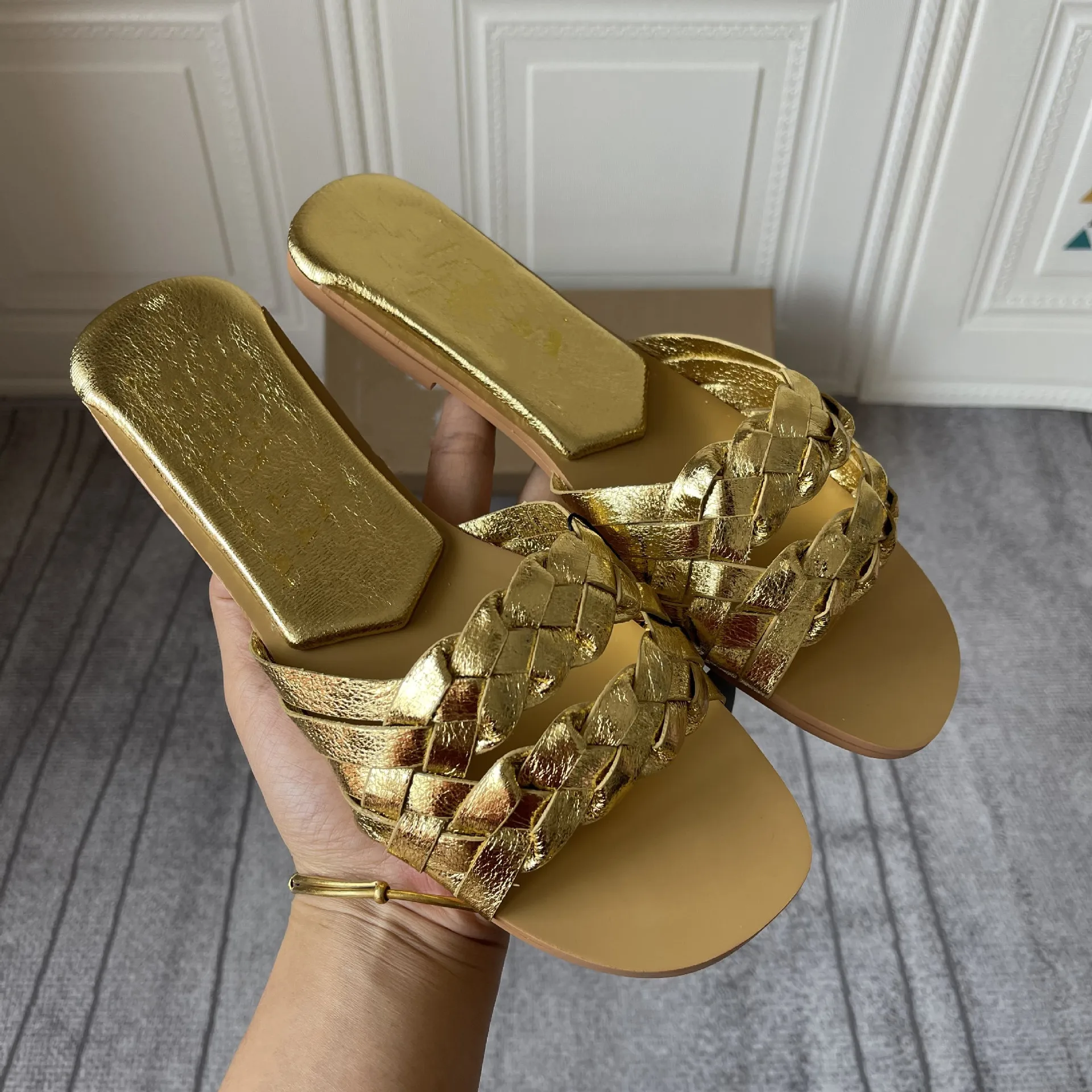 

Fashion Summer Women's Sandals Shoes Flat Woman Slides Outdoor Beach Party Shoes Golden Weave Female Slippers Large Size 35~42