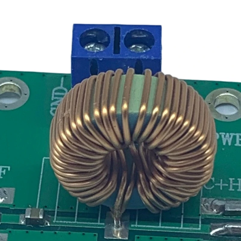 Радиочастотный микроволновый сепаратор постоянного тока с косым направлением