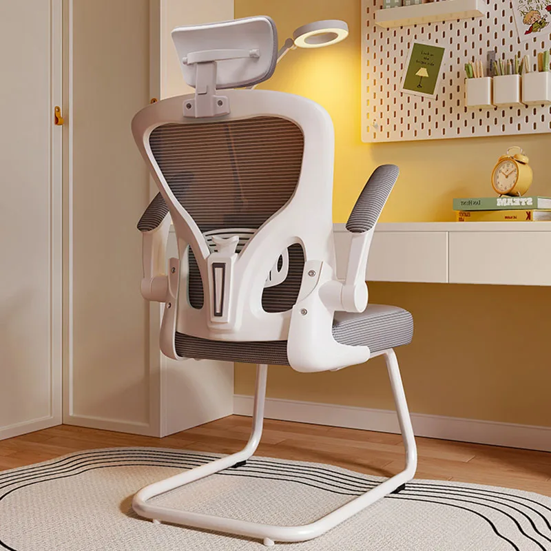 Рисунок 5 - Черное кресло для офиса с откидывающейся спинкой