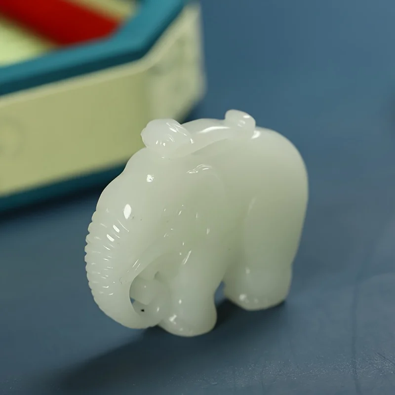 Colgante Elegante Elefante Tallado a Mano en Piedra Natural - Accesorio para Cadena de Suéter Perfecto Atuendo Casual o