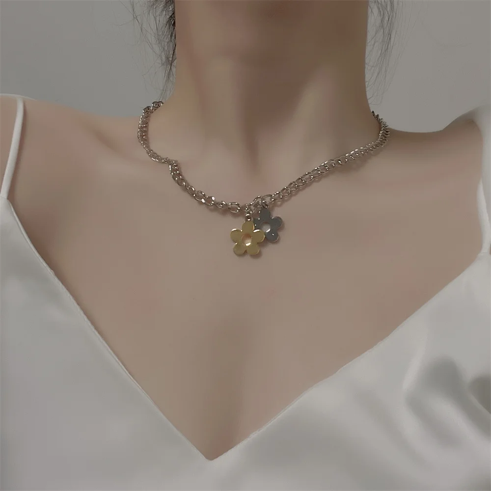 

Coconal Fashion Silver Color Honeysuckle Pendant Women's Necklace For Anniversary Party Gift Necklaces