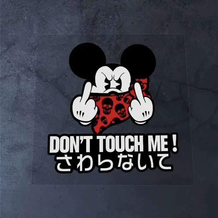 

Наклейка на автомобиль с изображением Микки Мауса