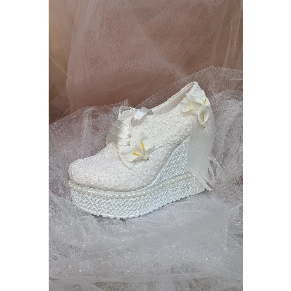 

Dorlie 1100G Series Toe Calla Floral Wedding Dress Shoe