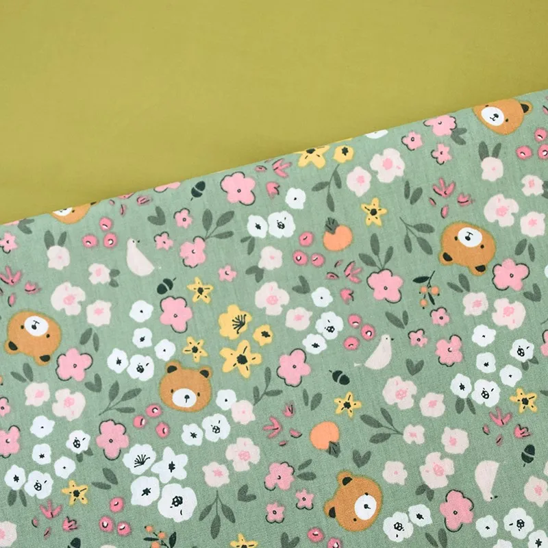 Хлопковая однотонная ткань из поплина с цветочным принтом медведя 40