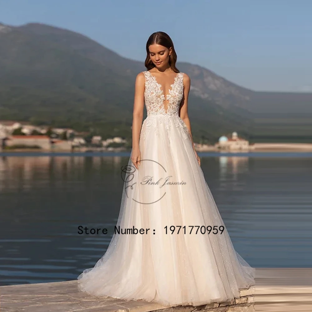 

2024 New Classic Ivory V Neck Wedding Dress Elegant Appliques Romantic Tulle Illusion Button Back Bride Party Robe De Mariée