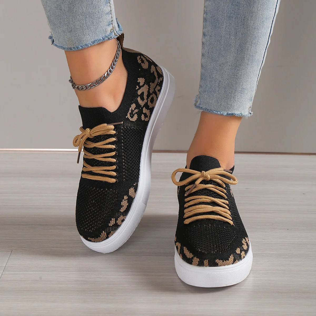 Women's Casual Sports Shoes 2023 New Leopard Print Round Head Tie Up Flat Bottom Comfortable Mesh Women's Shoes Size 43