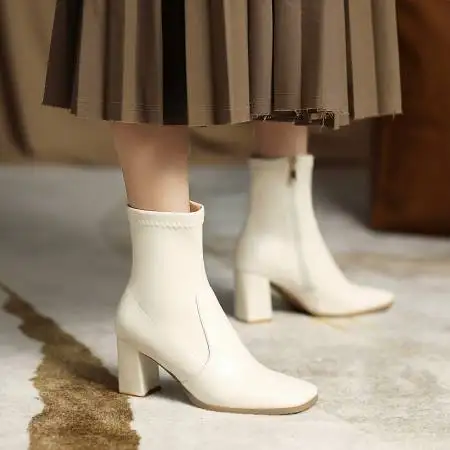 

Ботинки женские на толстом каблуке, ботильоны с квадратным носком, зимняя обувь, большие размеры