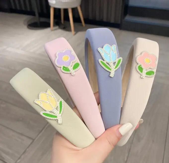 

Женский обруч для волос с тюльпаном и цветами