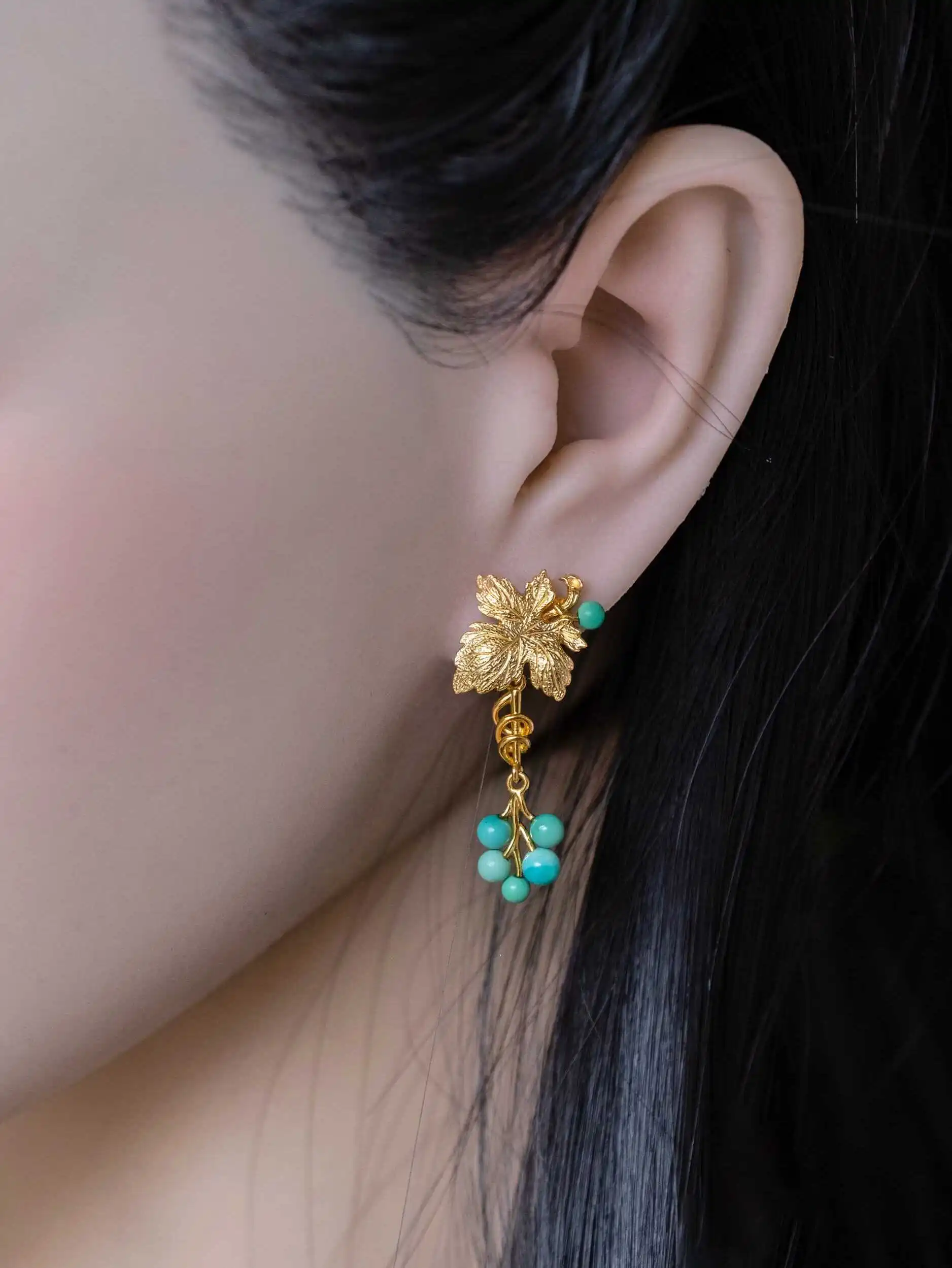 Серьги-гвоздики S925 с посеребренной инкрустацией бирюзой ручной работы золотые