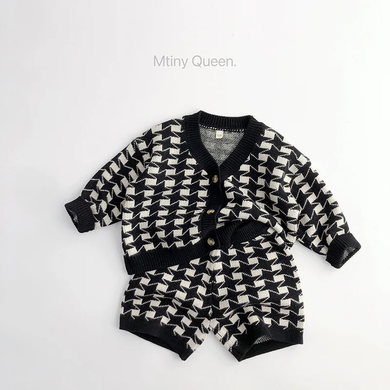 

Детский свитер Костюм трикотажный кардиган жилет шорты для мальчиков три комплекта для девочек с V-образным вырезом куртка пальто