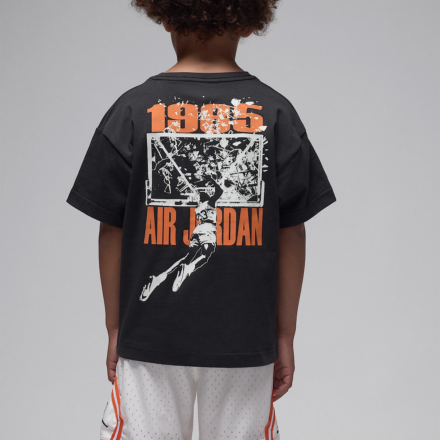 Фото Оригинальная детская трикотажная рубашка Nike JORDAN с круглым вырезом и короткими рукавами, повседневная, IO3252-034 №2