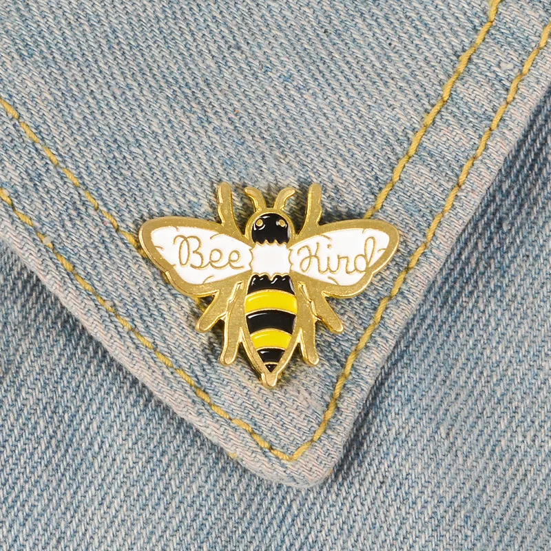 

Cartoon Christmas Animal Lapel Pins Badges Friends New Year Gift Enamel Pin Women's Brooch Jewelry Fashion Accessories