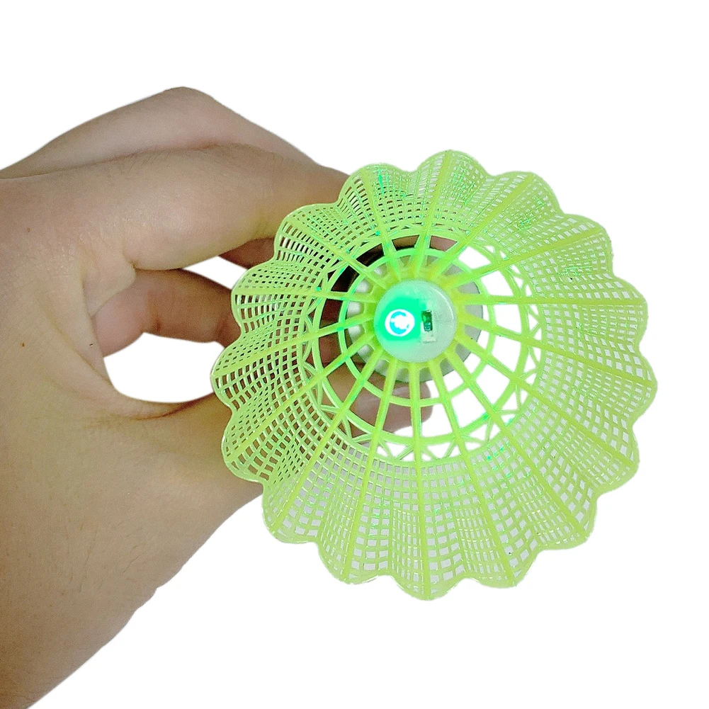 

6pcs Nylon Night Glowing Outdoor Indoor LED Badminton Shuttlecock Fun Activities Toys Games Sports Portable Home Battery Powered