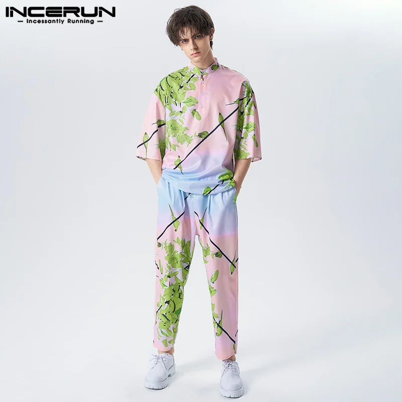 

INCERUN 2023 American Style Men's Fashion Sets Flower&Bird Printing Pattern Half Sleeved Standing Neck Tops Pants Suit 2 Pieces