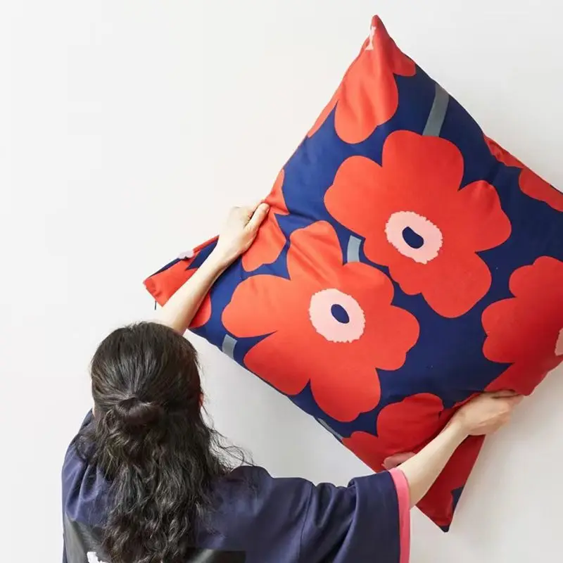 Рисунок 2 - Декоративная подушка в виде зеленого цветка