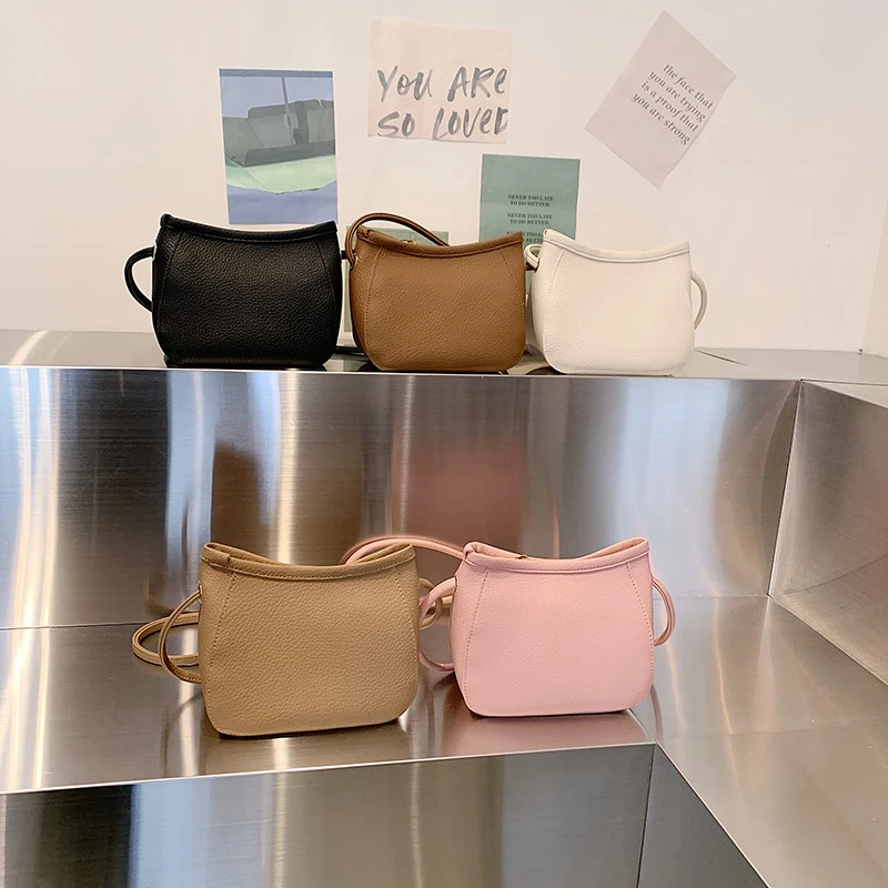

Летняя модная популярная стильная маленькая сумка для женщин 2023 новая трендовая французская нишевая Высококачественная текстурная сумка-мессенджер через плечо