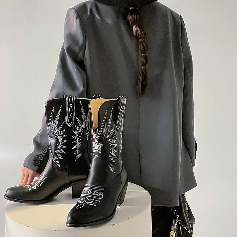 Ботинки женские в европейском стиле Этническая вышивка V-образный вырез