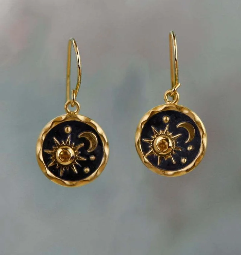 

2021 Women Fashion Earrings Dangle Earrings Round Shape Retro Symbols Sun and Moon Totem Drop Earrings for Women Jewelry