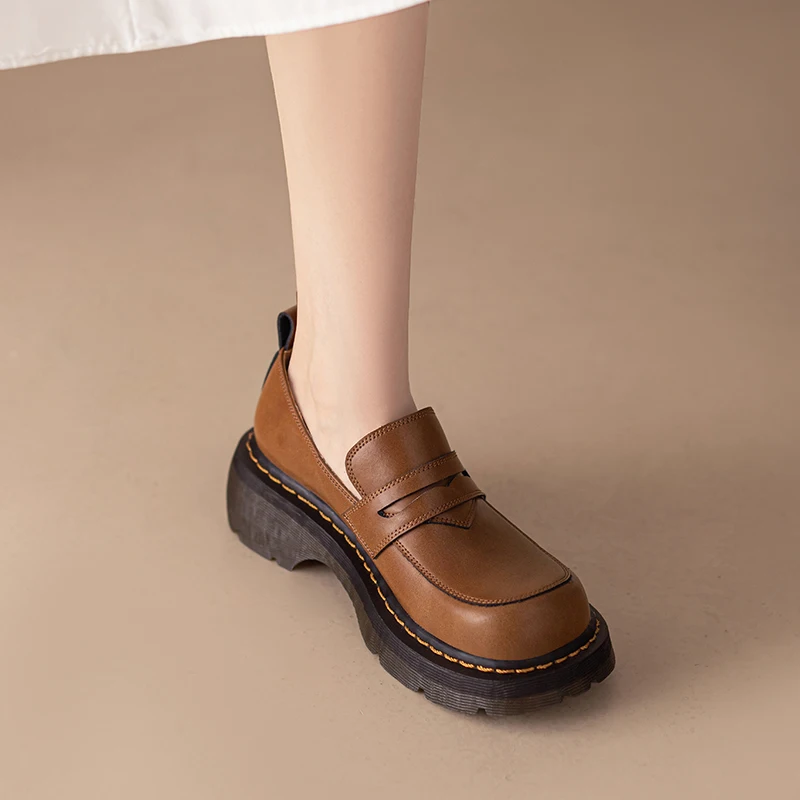 

Heihaian четыре сезона, можно носить круглые туфли, очень хорошо сочетаются простые лоферы в британском стиле на толстой подошве для женщин