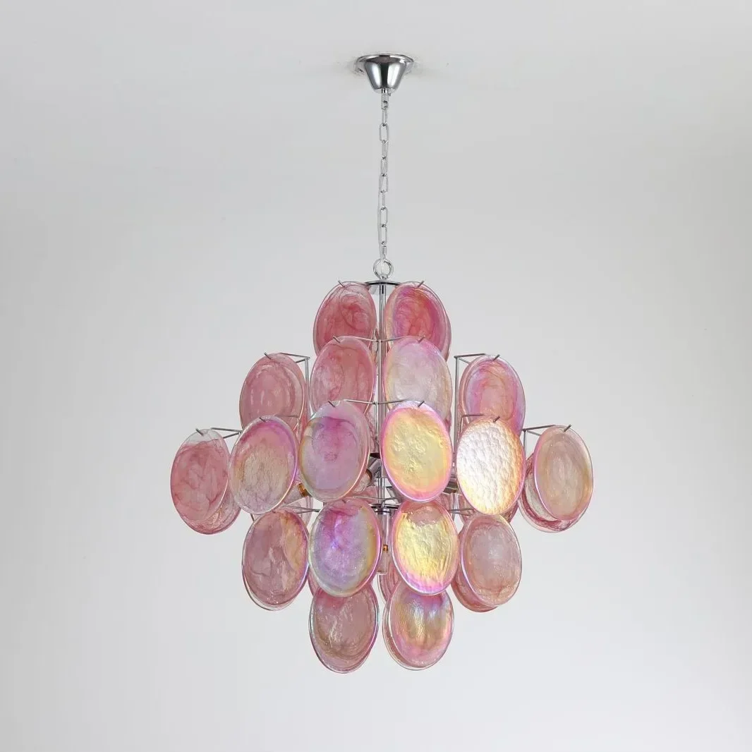 Винтажная люстра в итальянском стиле для спальни