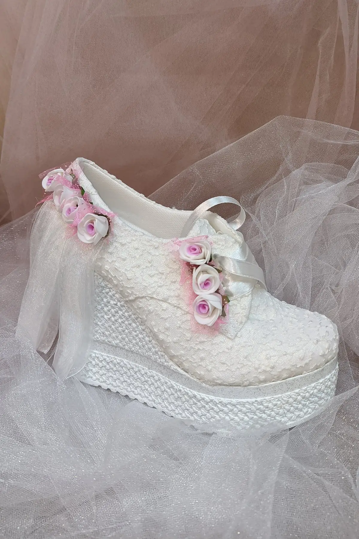 

Новинка, модная женская Вулканизированная обувь серии P, туфли на танкетке розового цвета с цветами для свадебного торжества