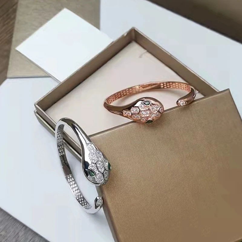 

New snake bracelet ladies bracelet fashion temperament light luxury high-end edition fadeless Bulgarian Christmas gift