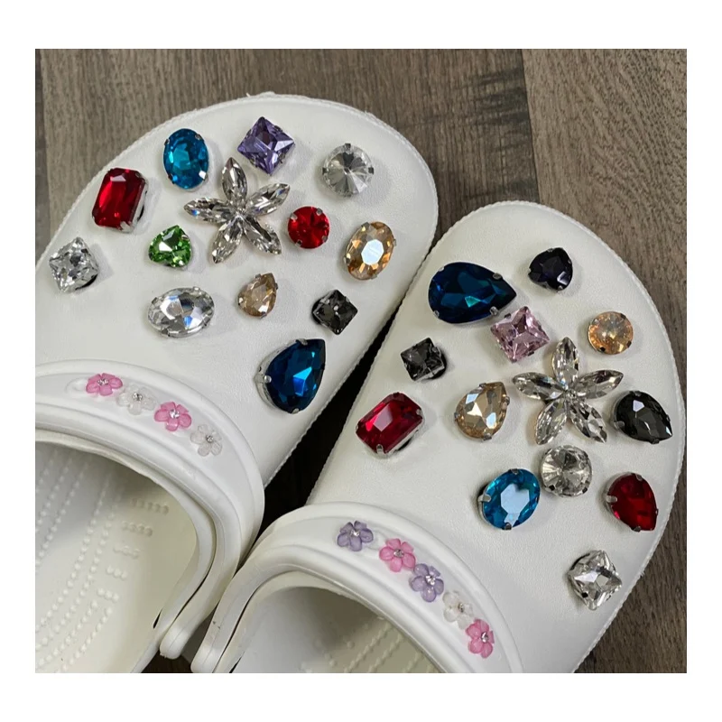 Trendy Rhinestone Croc Charms Designer Diy Quality Women Shoes Charms For Jibs Anime Chain Clogs Buckle Kids Boys Girls Gifts