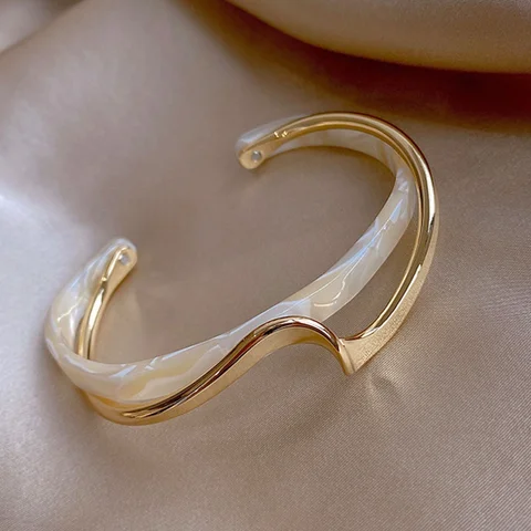 Браслет браслеты на руку женкие Браслеты парные браслеты для Винтажный Модный белый браслет с изгибом из моллюсков для женщин металлический геометрический Открытый браслет с перекрытием ювелирные изделия Pulseras Mujer